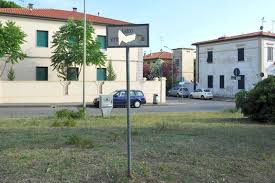 Foibe cartello rotto