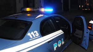 polizia auto di notte