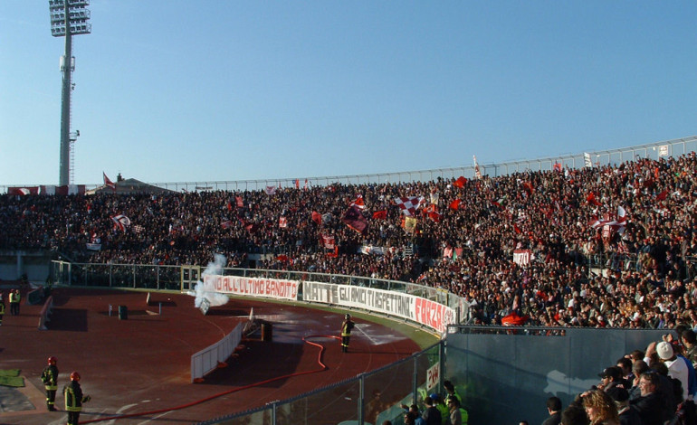 Livorno- Pro Vercelli. Sfilata delle scuole calcio affiliate e prezzi di saldo
