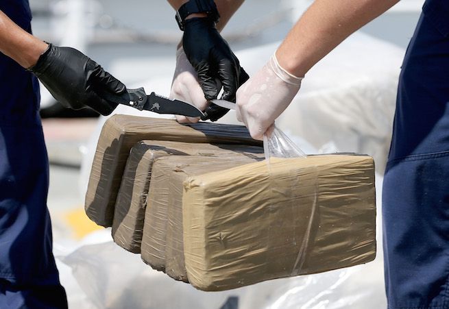 Porto: sorpresi con 130 chili di droga nel bagagliaio