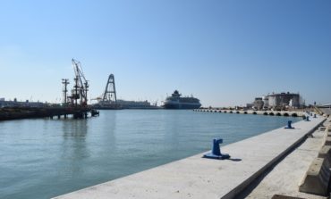 Porto: banchina per navi da 200 metri alla Darsena Petroli