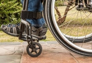 Barriere architettoniche, 165mila euro per rifare i marciapiedi