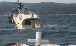 Cabinato in avaria: salvati i due uomini a bordo
