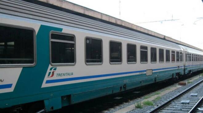 Antignano, muore investito dal treno