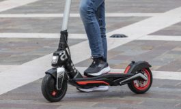 Monopattini elettrici, Giani propone l'uso obbligatorio del casco