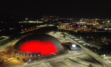 Modigliani Forum si illimuna di rosso in ricordo delle vittime del Moby Prince