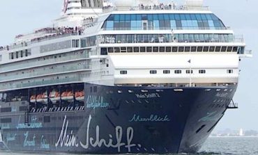 Porto, vaccinati 300 marittimi a bordo della nave da crociera Mein Schiff 2