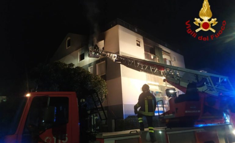 A fuoco appartamento alla “Scopaia”. Palazzo evacuato