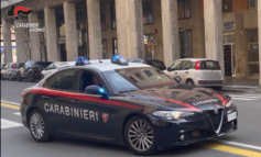 Ferisce portiere di notte in hotel e aggredisce i carabinieri: arrestata