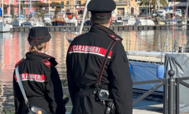 Violenze contro compagna e suoceri, arrestato 41enne all'Elba