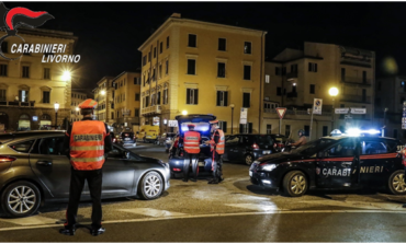 Controlli stradali, automobilista senza patente e motociclista con la droga