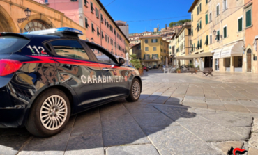 Alla guida del camion della raccolta rifiuti ubriaco, denunciato