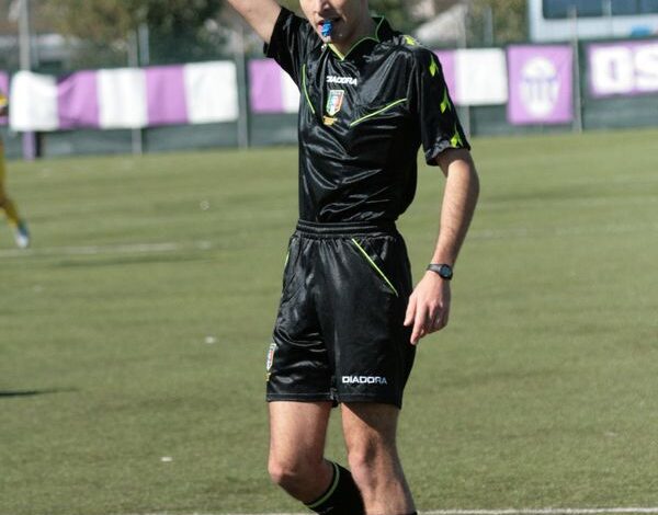 Livorno-Arezzo, arbitra Dario Di Francesco: ecco l’analisi della sua carriera in C