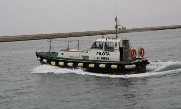 Tragedia in porto a Livorno, pilotina si ribalta dopo lo scontro con un’imbarcazione