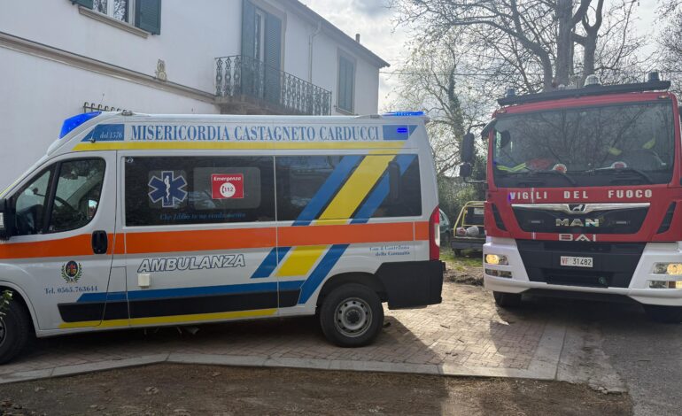 Castagneto Carducci, ragazza si barrica in casa: intervengono vigili del fuoco e ambulanza