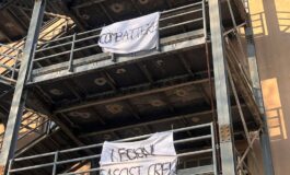 Striscioni fascisti al Cecioni, Giovani Democratici: “Non sono ragazzate”