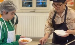 L’iniziativa, promossa dall’Ufficio Ristorazione Scolastica con Cirfood, rientra nel progetto di educazione alimentare “BiologicaMente”