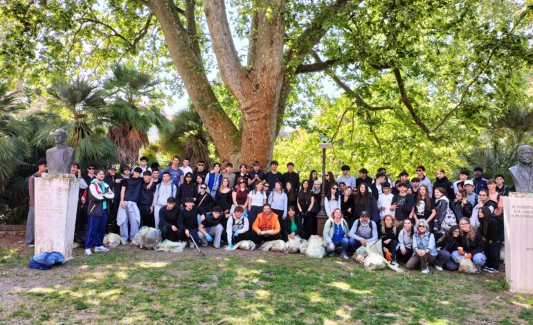 “Meglio non sporcare”: la lezione sul campo di Mister Green conquista gli studenti del Vespucci Colombo