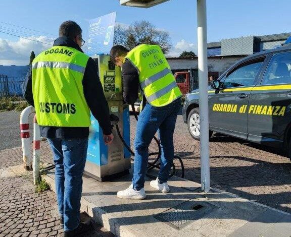 Gasolio non conforme, sequestrati oltre 23 milioni di litri in un deposito