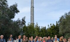 Montenero, un'antenna enorme dell'oliveta via del Pino, i residenti ricorrono al TAR