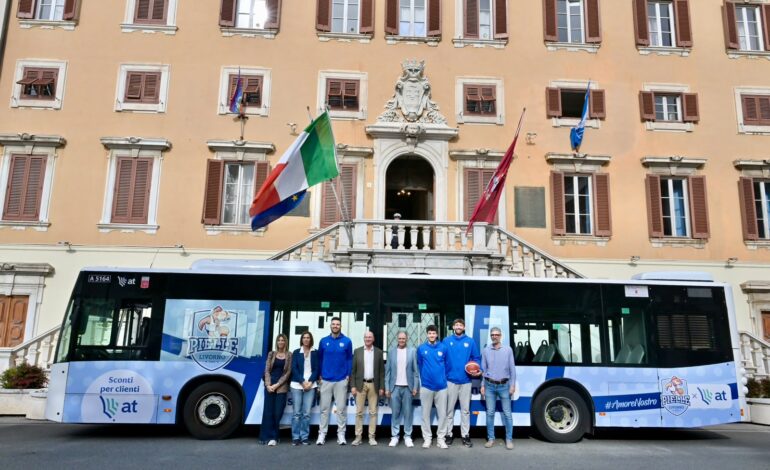 Livorno, bus at coi colori della Pielle