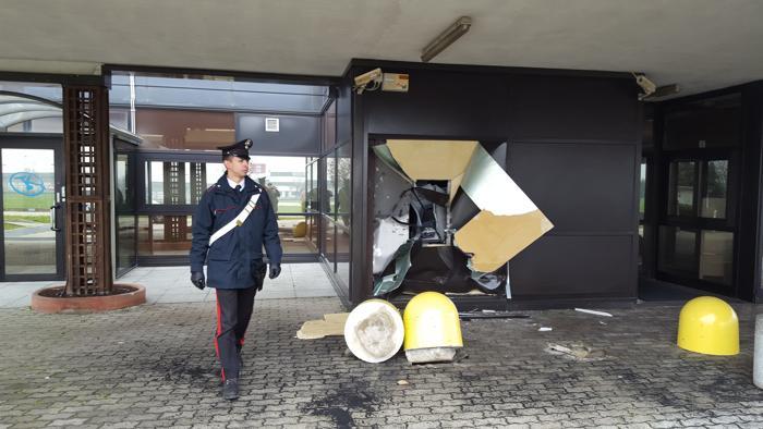 Cassa e carabiniere