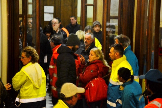 Folla in Comune