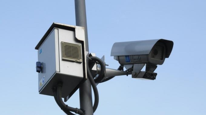 Telecamera via fiume