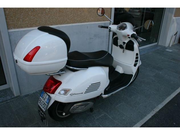 scooter con chiavi