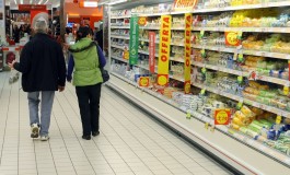 Topi tra gli scaffali, chiuso supermercato