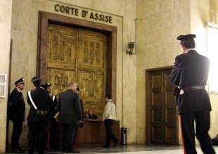 Omicodio di via san Giovanni: seviziò e uccise il marito per gelosia, pena ridotta in appello