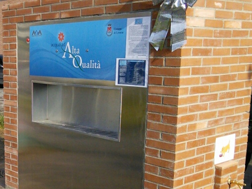 Inaugurata la fontanella di acqua ad “Alta Qualità” alla rotatoria di Salviano