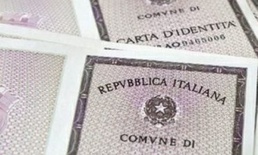 Propone false identità : denunciato