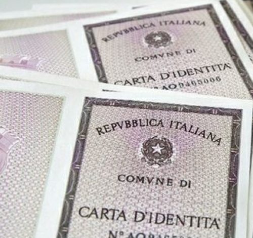 Propone false identità : denunciato