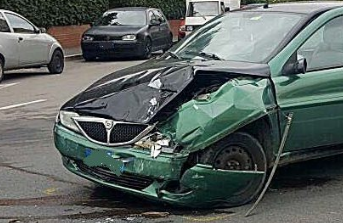 Scontro frontale in via Costanza