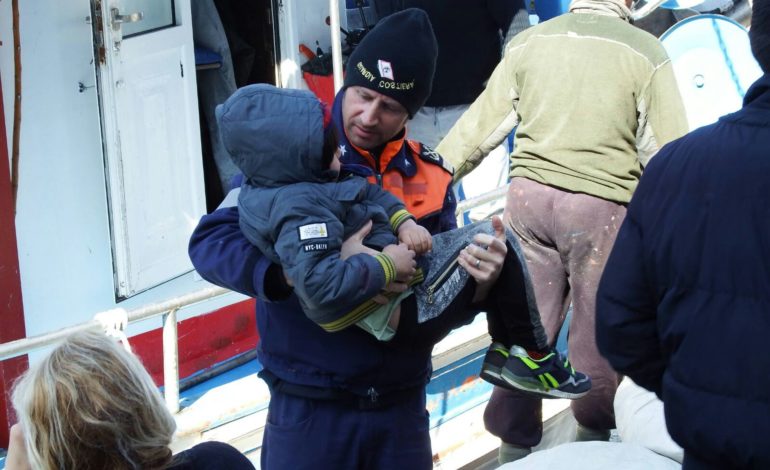 La nostra Capitaneria di Porto salva 13 migranti