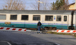 Travolto dal treno in corsa muore a 27 anni
