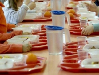 Mense scolastiche: i pasti non distribuiti ai bambini andranno alla Caritas
