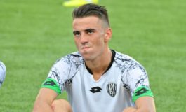 Maritato in partenza, Livorno su Moncini