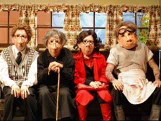 Familie Flöz in “Hotel Paradiso”