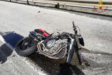 Incidente in moto. Grave 29enne