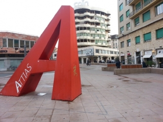 Mercatino di Primavera in piazza Attias