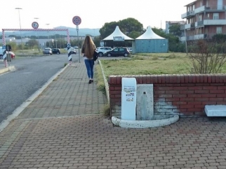 Rimossi 23 contenitori portariviste da tutta la zona mare