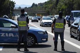 Bimba senza le cinture, multa e decurtazione punti per la madre