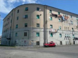 “La Guglia”, manifestazione contro il degrado