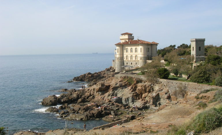 Teschio e femore sul fondale del Romito