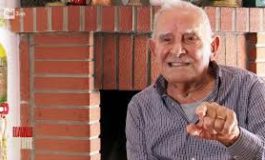 Il generale livornese Giorgio Allori allo stadio per festeggiare 100 anni