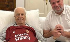 Esciua fa visita a Fernandez