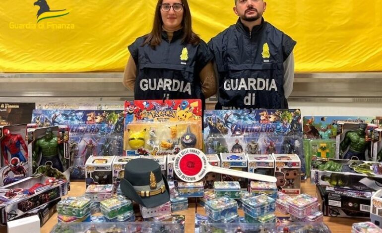 Giocattoli contraffatti, nei guai un venditore