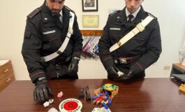 Spacciavano droga nei boschi. Arrestato un giovane romeno